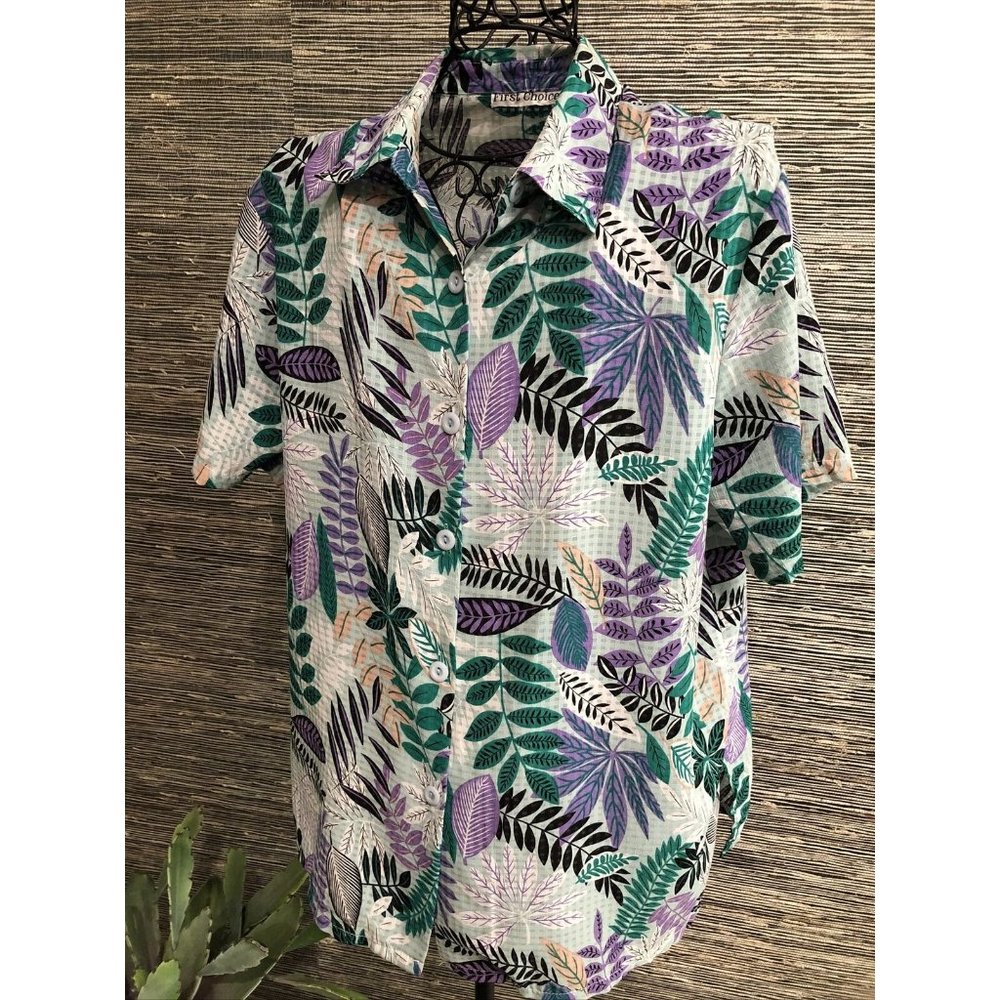 18 Plus Floral Top blouse short sleeve button